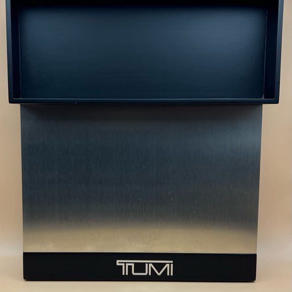 Tumi Multi-Use Retail Display Case: Brand New. Color: Black & Gun Metal Silver - Picture 4 of 10